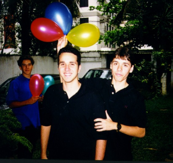 niver05.jpg (66856 bytes)